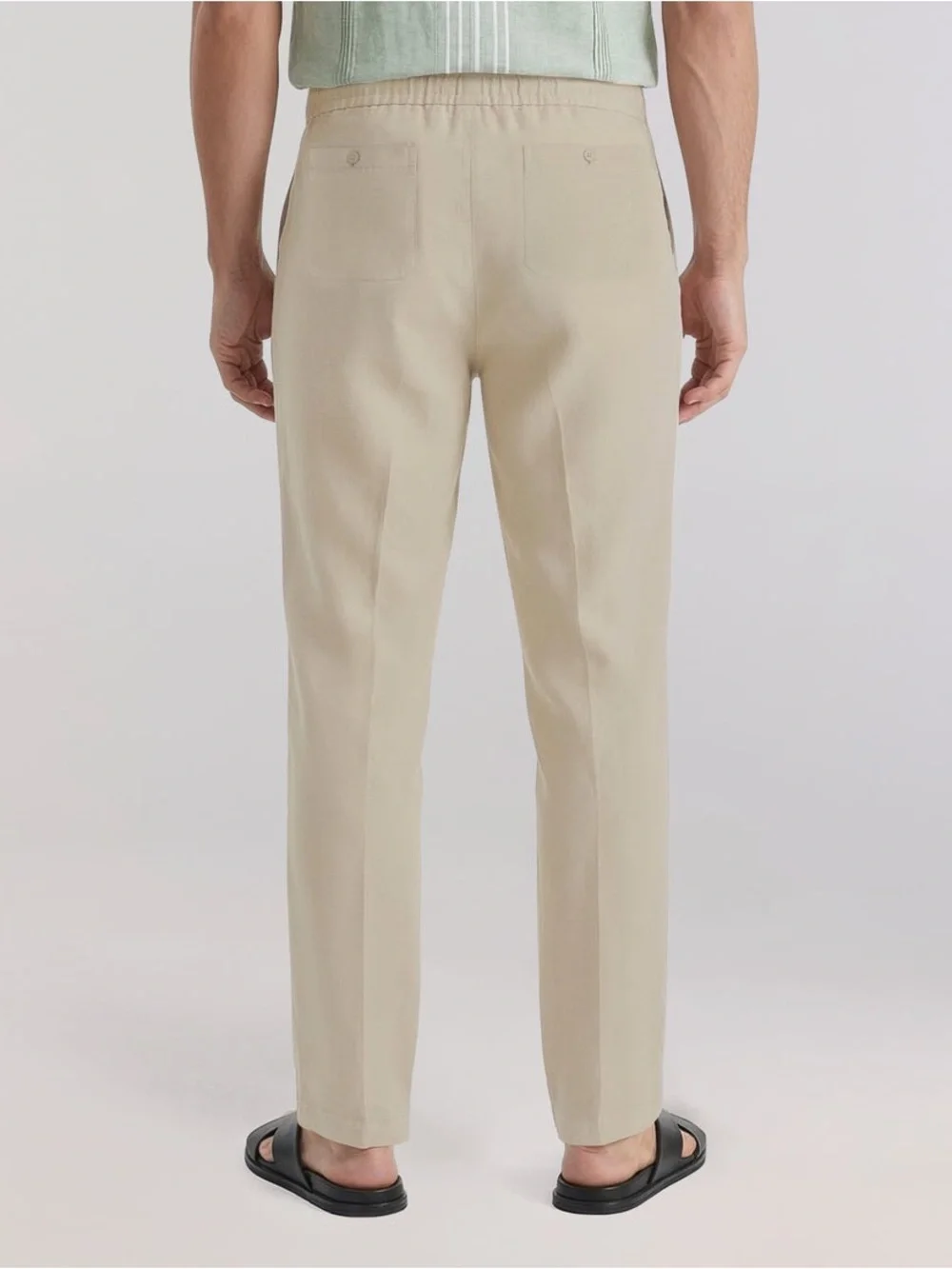 Cubavera Men's Drawstring Linen-Blend Pants. Model “island fossil”